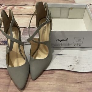Qupid Strappy High Heels Size 8 Pre-Owned